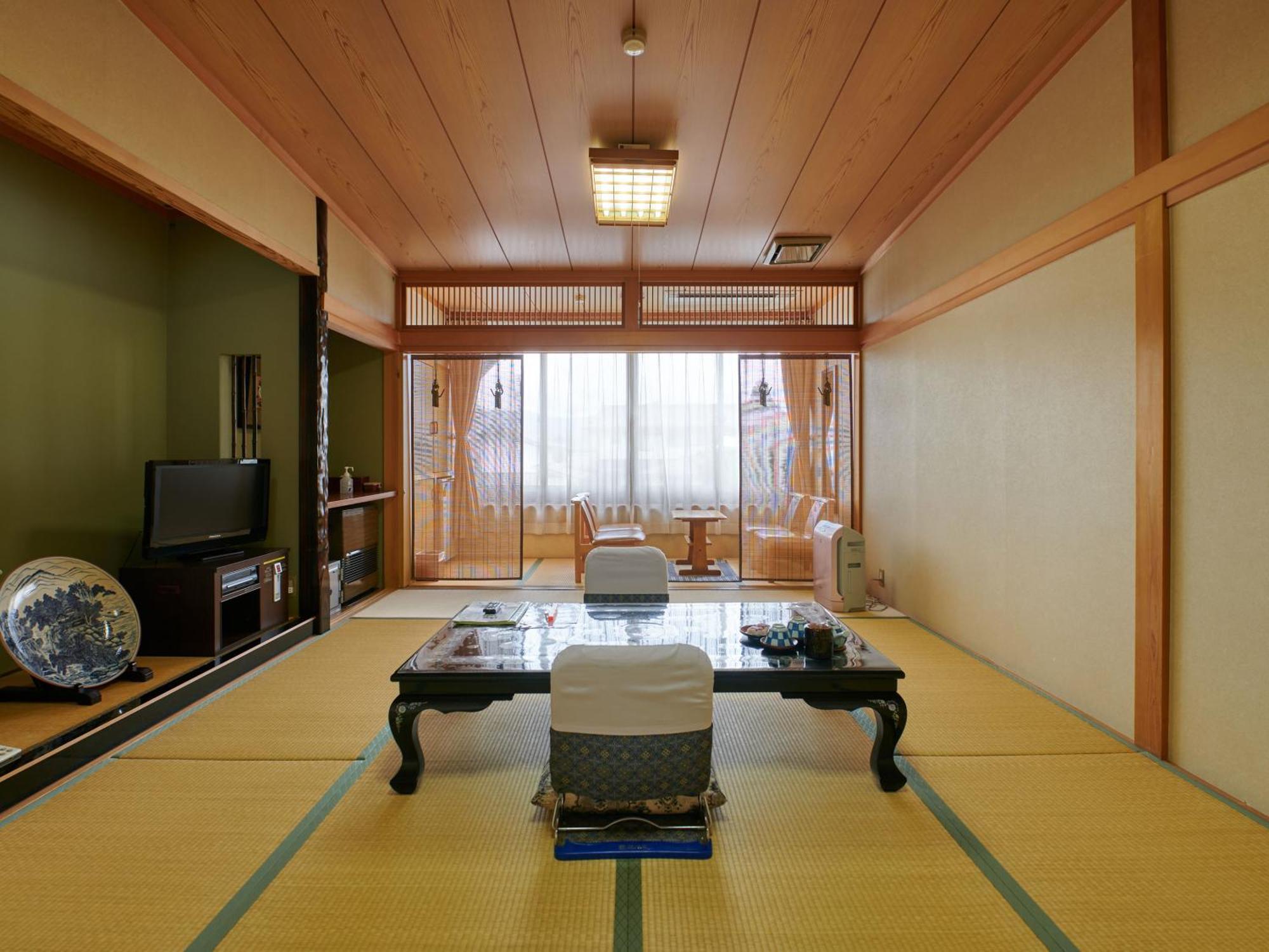 Tabist Ryokufuen Kiyoharu Hotell Takayama  Eksteriør bilde